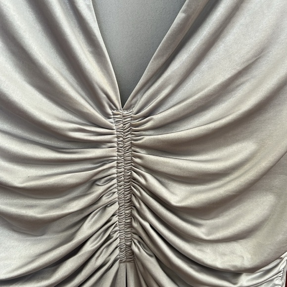 Tops - Picture 3 of 4